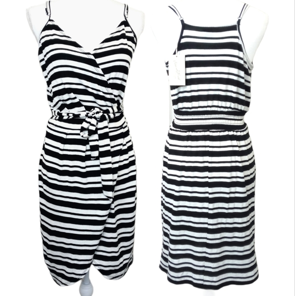 Universal Thread Dresses & Skirts - NWT Universal Thread Wrap Style Dress